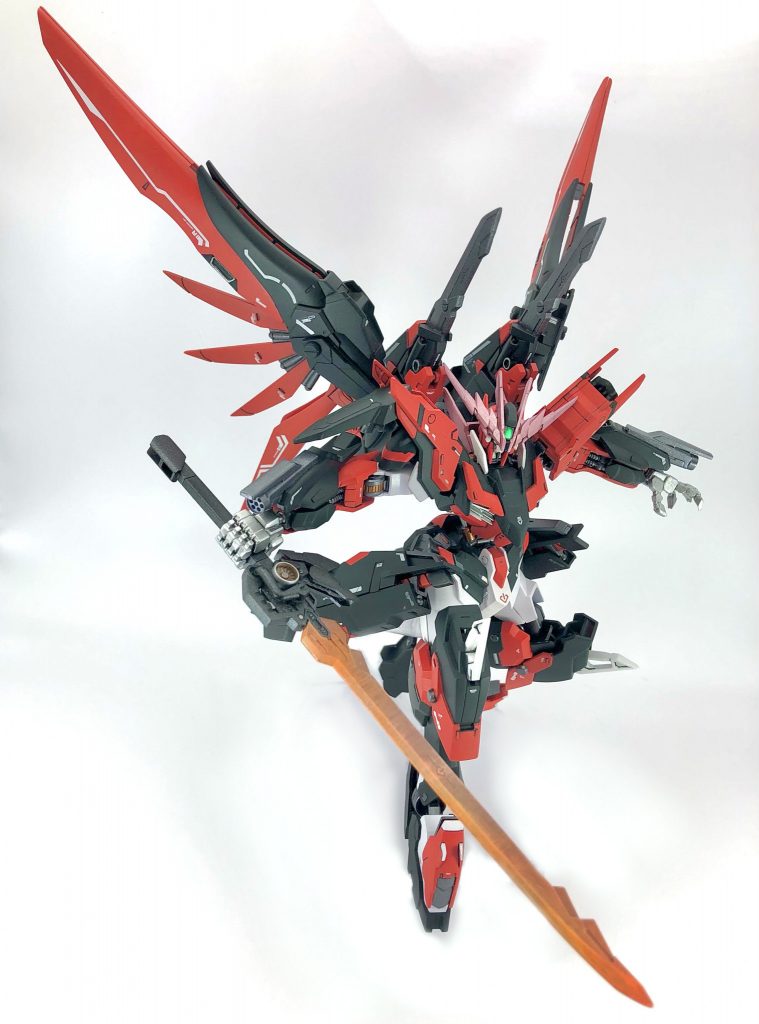 以上、マルコシアスヴァルカンでした約1年ぶりの新作でしたが未だダイバーズの熱も鉄血熱も冷めやらぬ中、手探りで方向性模索したガンプラでしたが厳ついイケメンに仕上がってくれたので一安心です