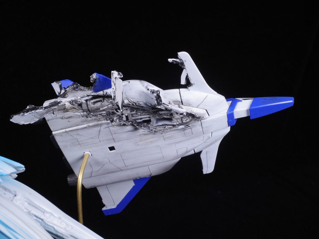 ダメージ加工したジェットコアブースター。劇中では見えない箇所なので完全に想像で…。