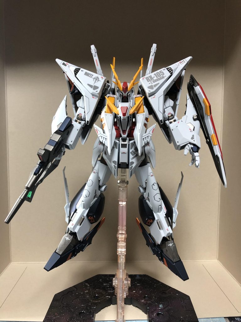 アフターだいぶ頭身が伸びてます。宜しければ製作ストーリーも見て下さい。僕がめちゃくちゃ喜びます😊余談ですが、KPSは苦手です。右足首が捩じ切れる寸前でした。全ての可動部にミニ四駆のセラミックグリスを塗布してあります。ポリキャップに戻って😭動かす度にギシギシ鳴って破損が怖くて動かせ無い😭