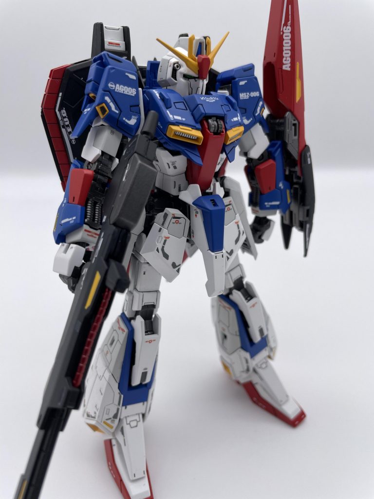 Zガンダムは相変わらずイケメンフェイスですね。