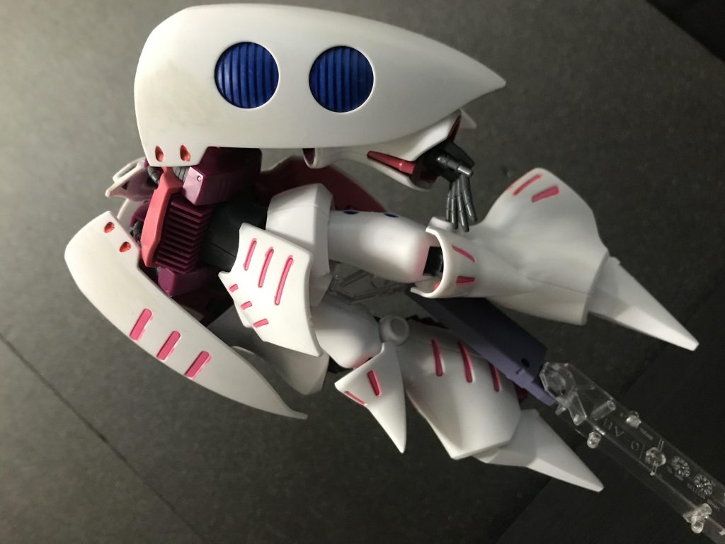 変形！これが変形と呼べるのかと言われたらビミョーですが、バックパック分裂してその上になるだけで変形仕様になる機体もあるのでまあ確かにそうです。（自己解決）