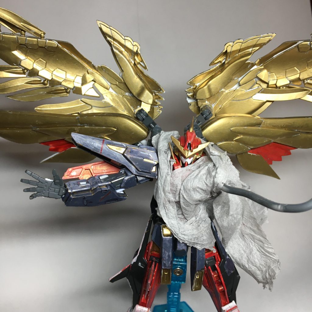 エクシアリペアをアイディアにしたので左腕をとって自作マントでカモフラしてみました。