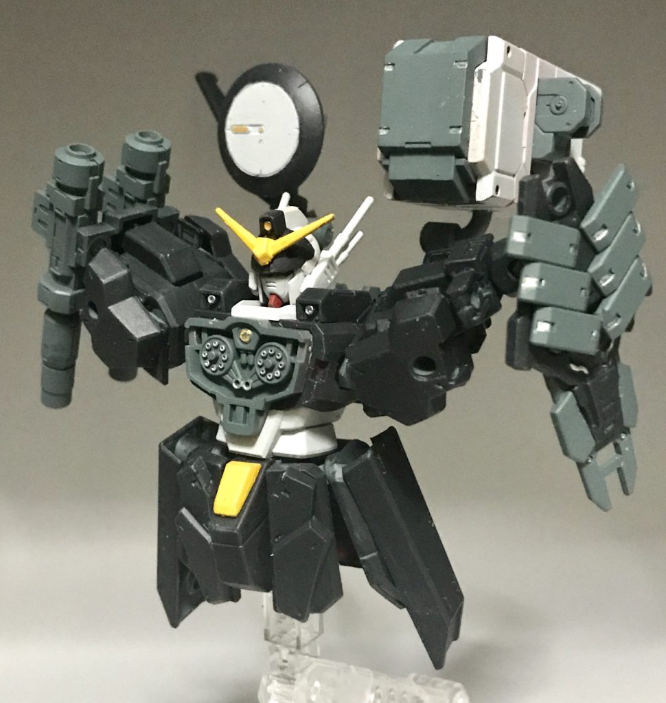 シタデルで筆塗りしていきますガトリング部のシルバーなんかは爪楊枝を使って塗ってたりします