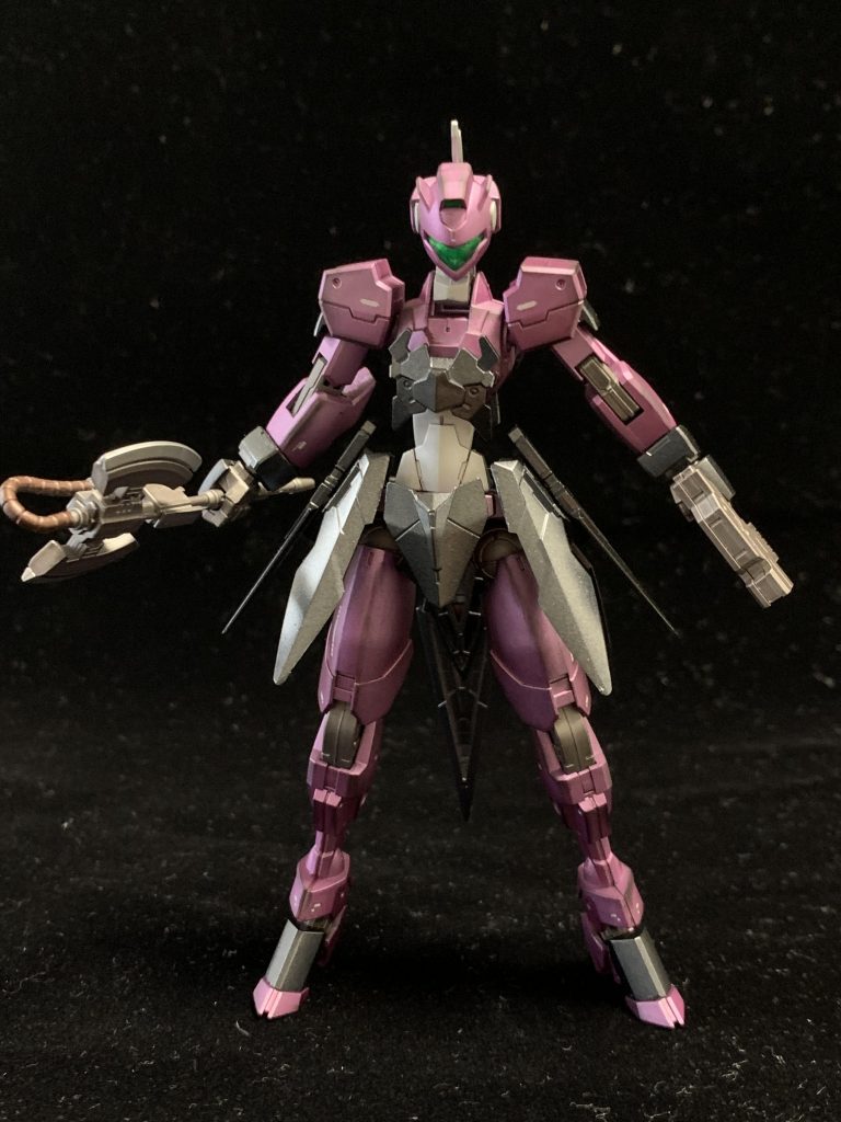 頭と腕がGNアーチャー、それ以外がスピナティアとなります。