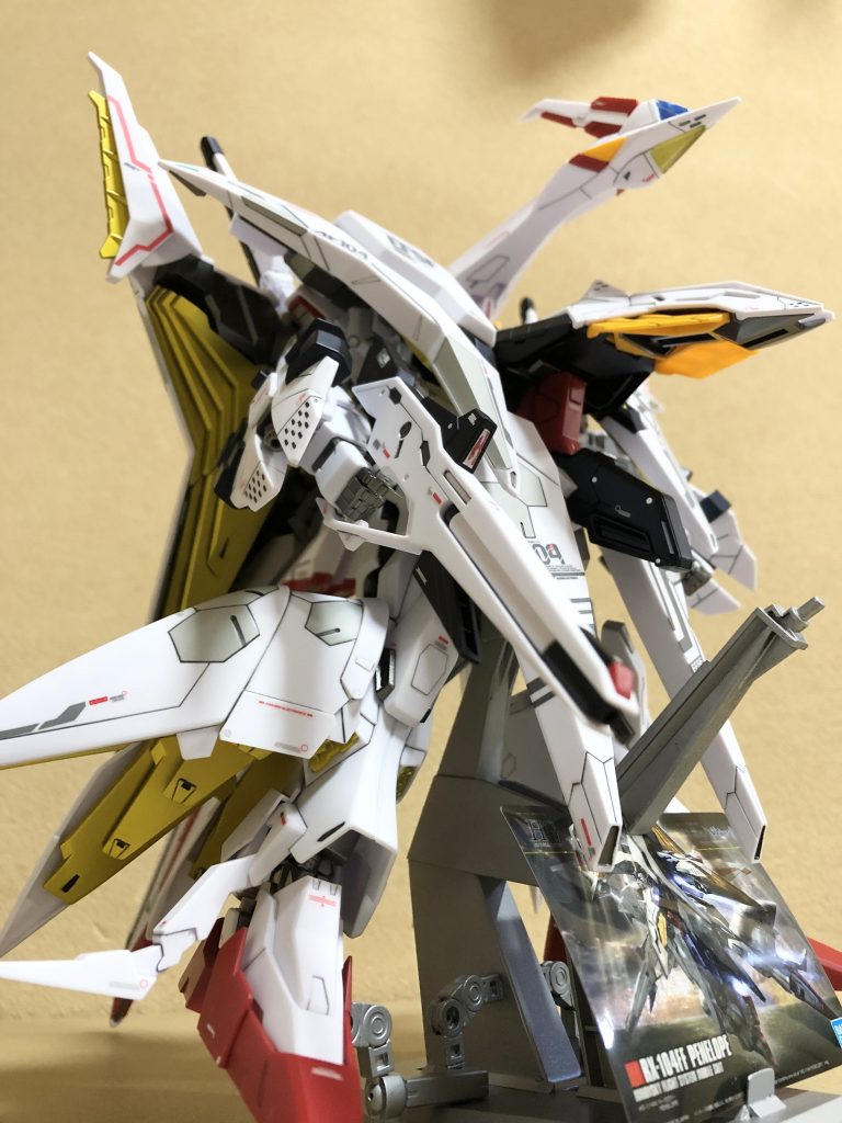 煽りで一枚、胸部アーマー裏が無加工の丸見えで恥ずかしい😊