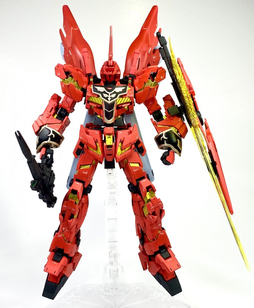 シナンジュの特徴的な部分を抽出しユニコーンに移植しています。