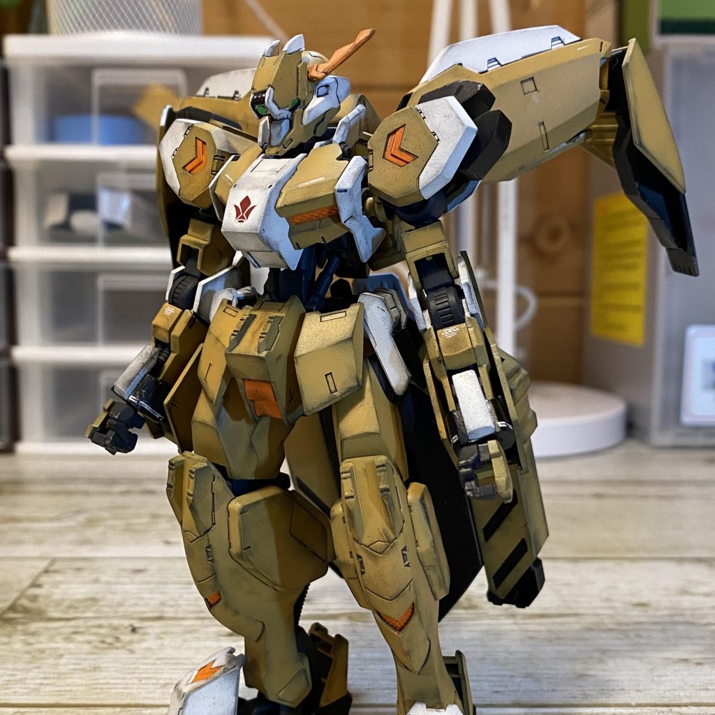 筋彫りなどのディテールは追加せず、ほぼキットのままで塗装しました。