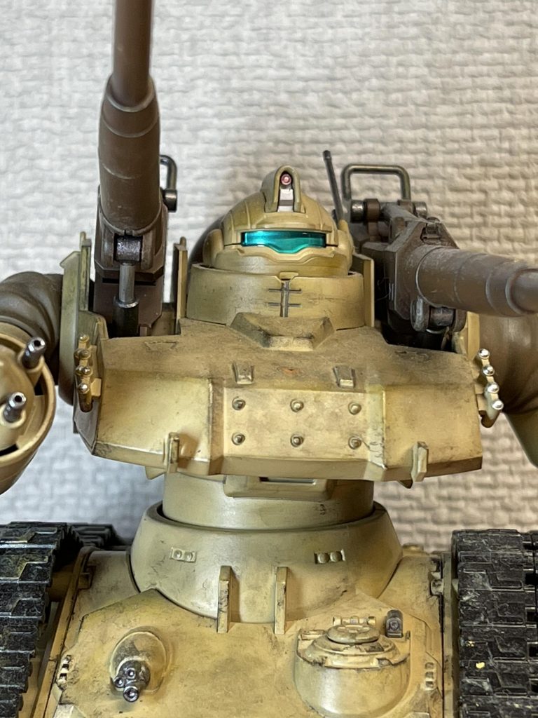 ウェザリングにも挑戦しましたタミヤのウェザリングマスターと水性塗料のブラックとシルバーをドライブラシしてあります