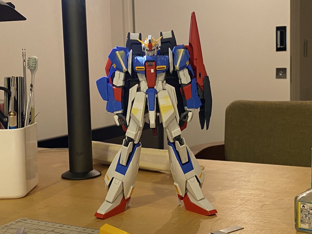 改修中の全身写真です。肩を大きく、顔は小顔に、フロントアーマーを大きく、足は長く、といったところです。