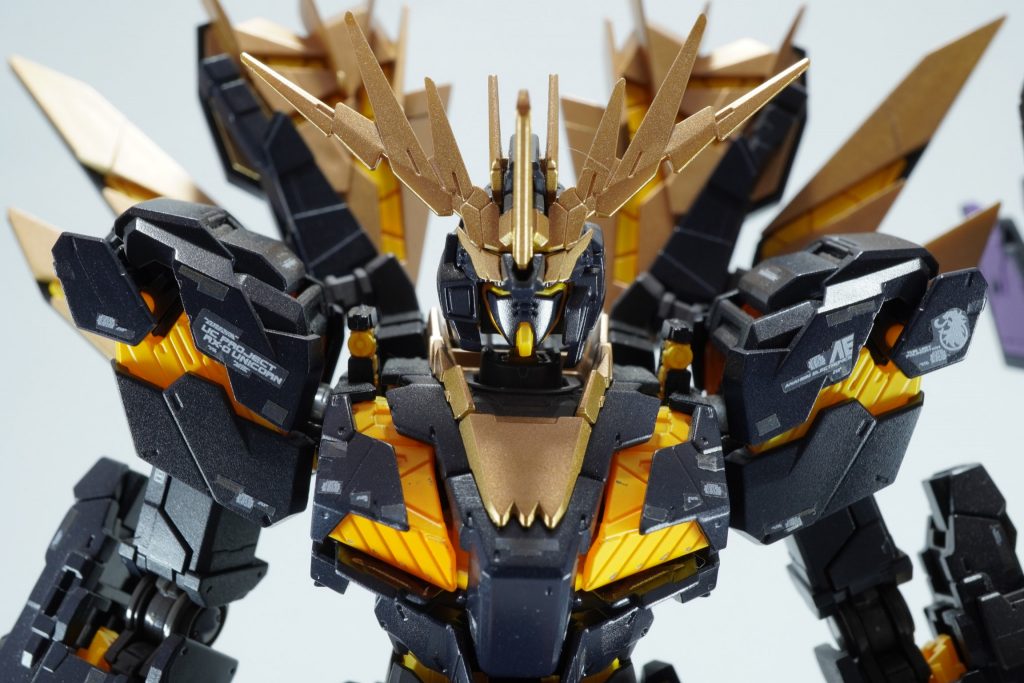 サイコフレームもイメージに合わせて塗装してみました。