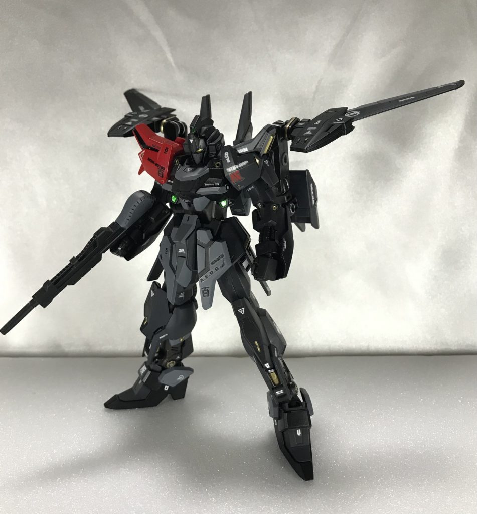 さらに!先程のが高速飛行モードとすれば、滞空飛行モードがこちらになります👌🏻ウイングユニットにバルカンも搭載してますので上空から狙い撃つことも出来るワケですね!