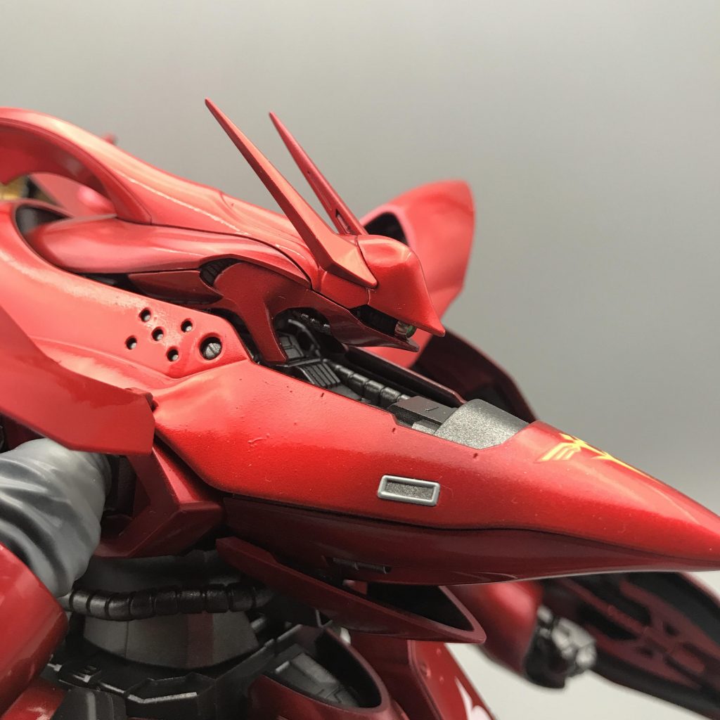 メタルプレートとHアイズで