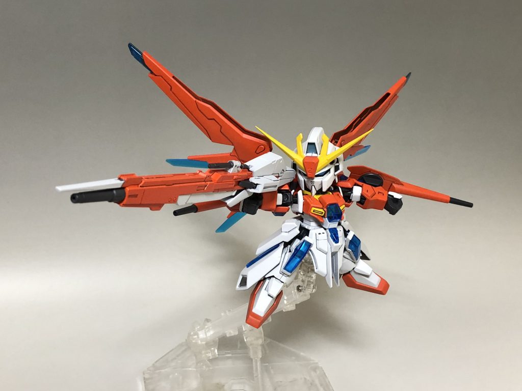 勿論、ハイメガランチャーも構えられます！！