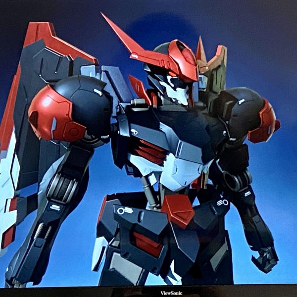 塗装前のカラーリング見本として、ps4ソフトのガンダムブレーカー3を使っています。細かいディテールはできませんが、メタリックやウエザリングを含む大まかな配色はこれで一回作って決めるようにしています。（2枚目）