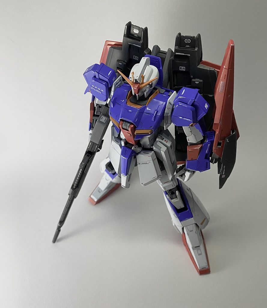 このアングルはキャラクターが何か深いことを考えているような印象を与えますが、おそらく何も考えていませんw