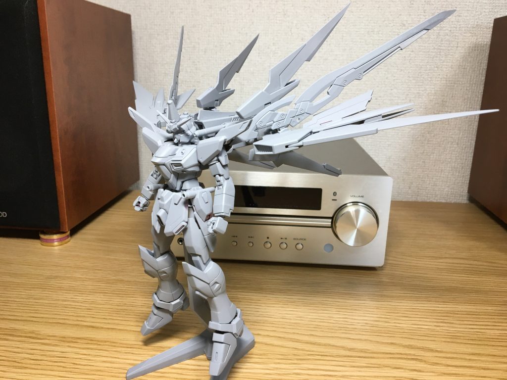 サフの状態です。今回はグレーサフを使用しました。