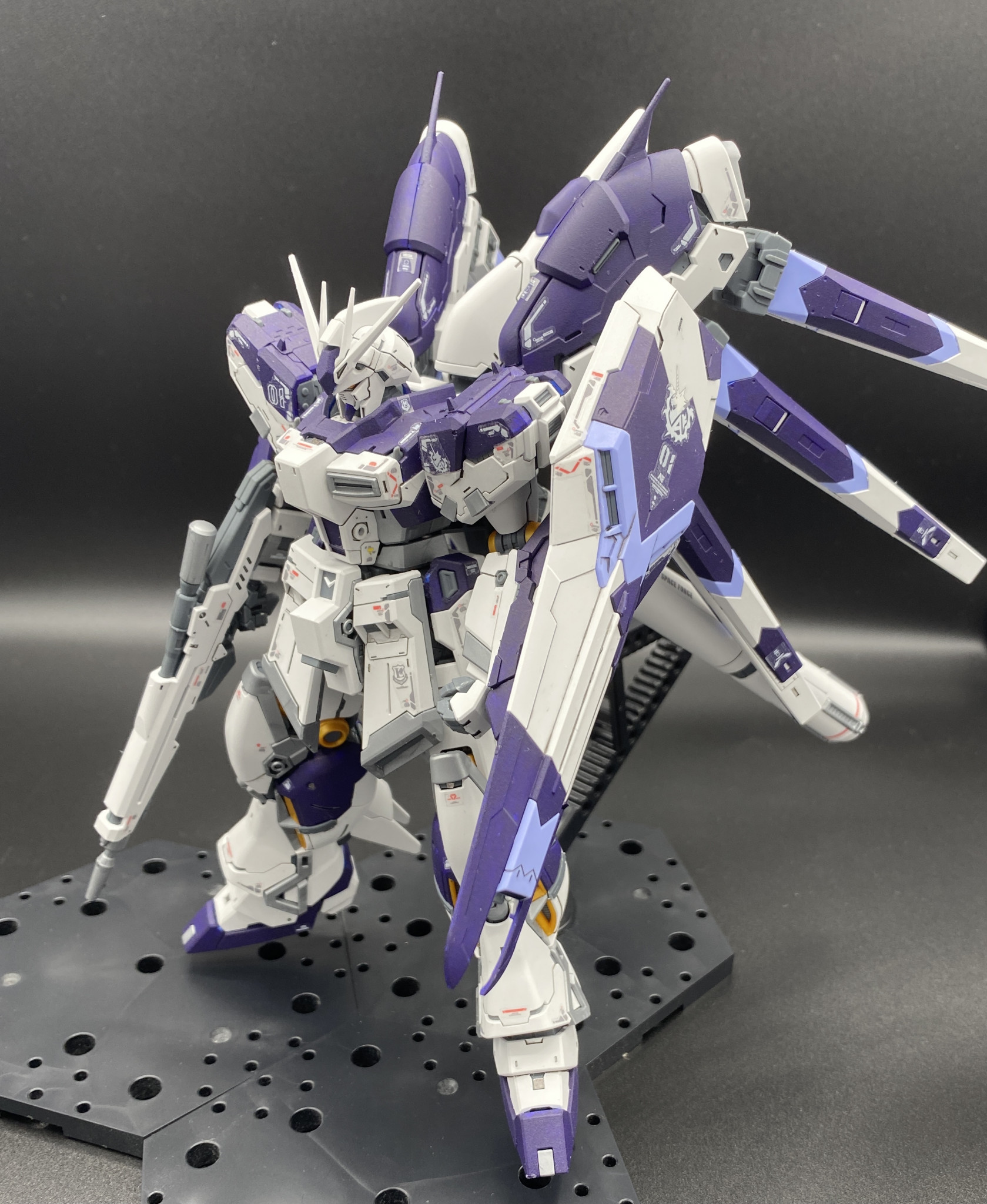 塗装済完成品 RG 1/144 Hi-νガンダム - プラモデル