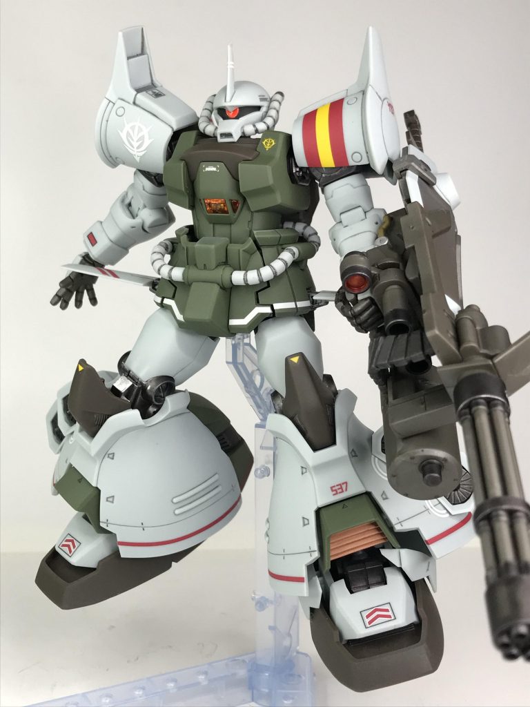 箱絵ふうに。スタンドは近ごろよく使われているチープなものですが、付属しているのはありがたいです。