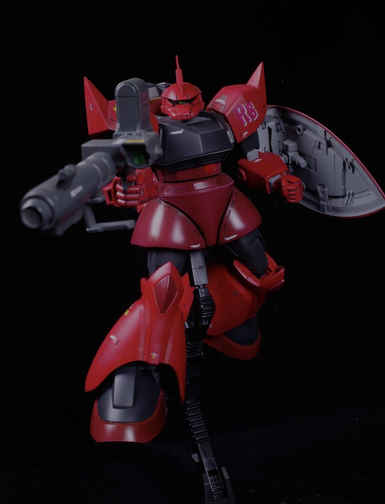 モノアイとロケットランチャーのセンサーはクリアパーツに置き換えています。