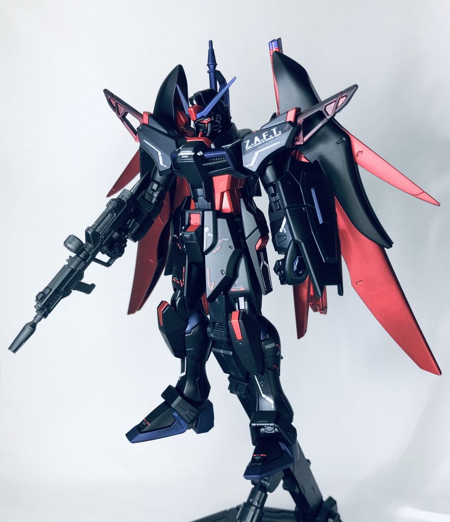 クリアパーツ以外は艶消しにしました。