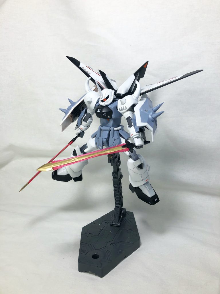 比較様に買った金のグフイグナイテッドの装備も借りました。二刀流はロマン!見ていただきありがとうございました!比較や制作過程も良かったら見てください。