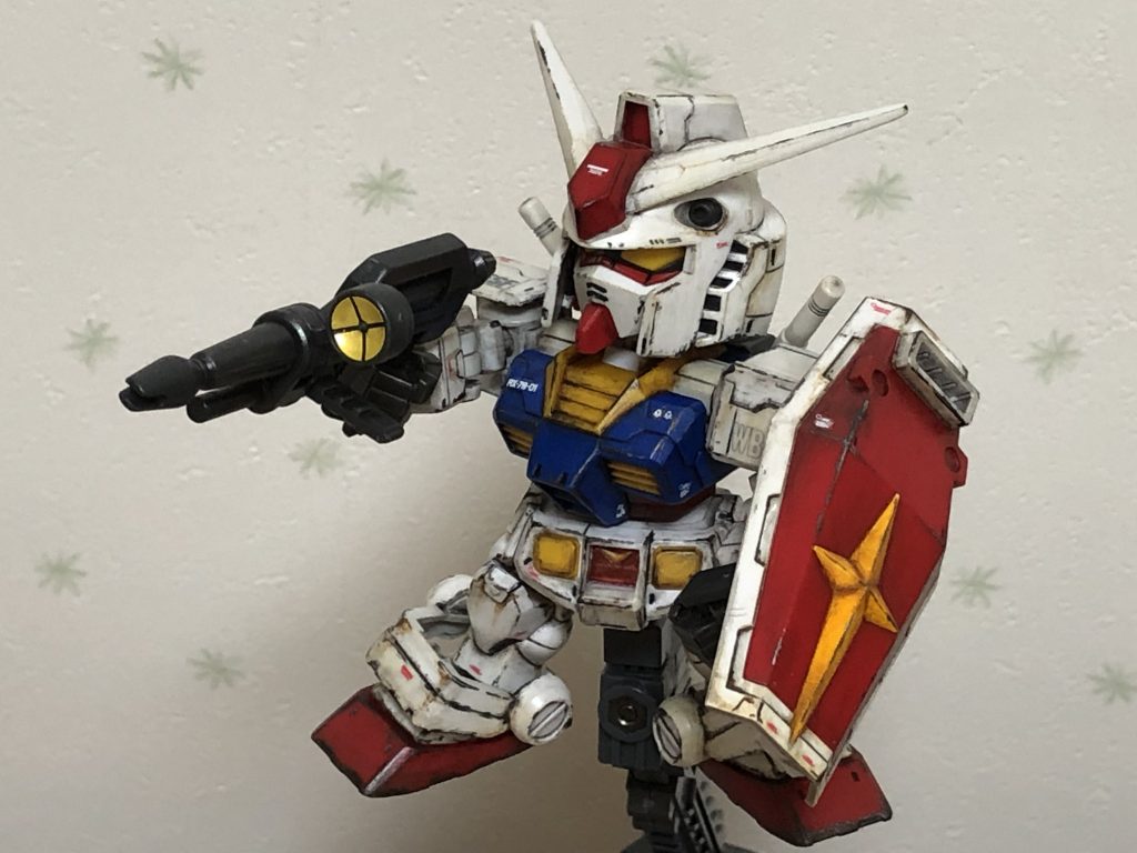 今回は、丁寧にデカールも貼りました。