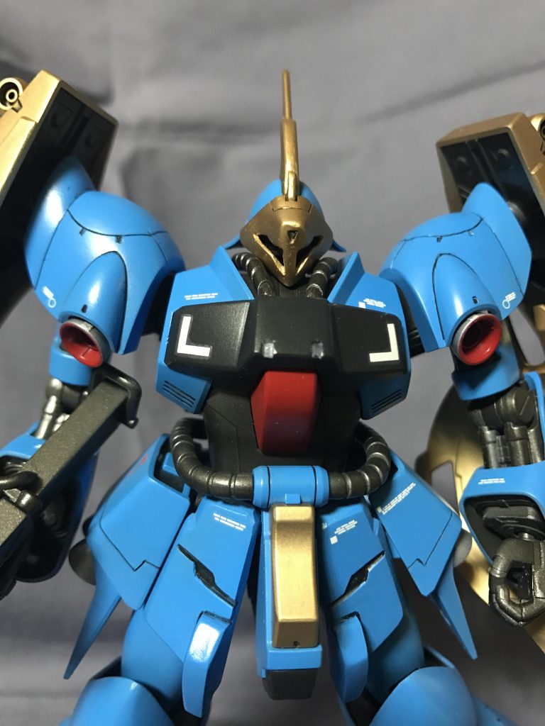 肩、足など、REのパネルラインをパクれるところはパクってます（笑）