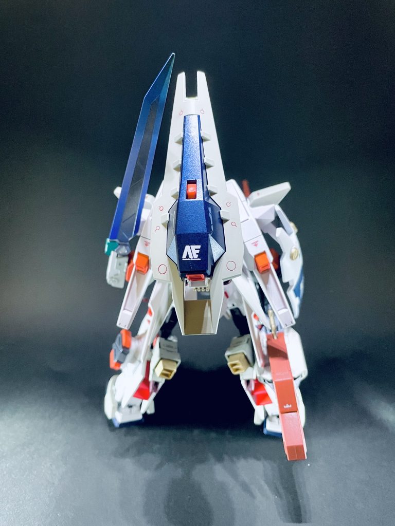 真後ろ。ほぼ盾w