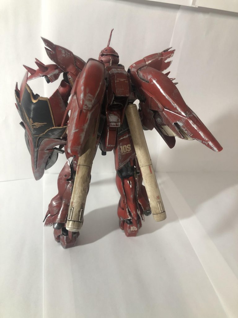 リア(バック)ショットです。プロペラントタンクの汚しはイマイチです。チッピングをしておけばよかったと後悔しています。