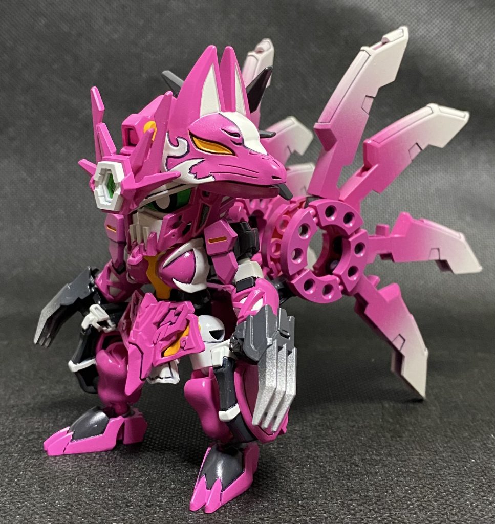 九尾にしたかったが八尾しかありません。笑BB戦士と書かれた段ボール（ジャンク）から贅沢に2セット使用。