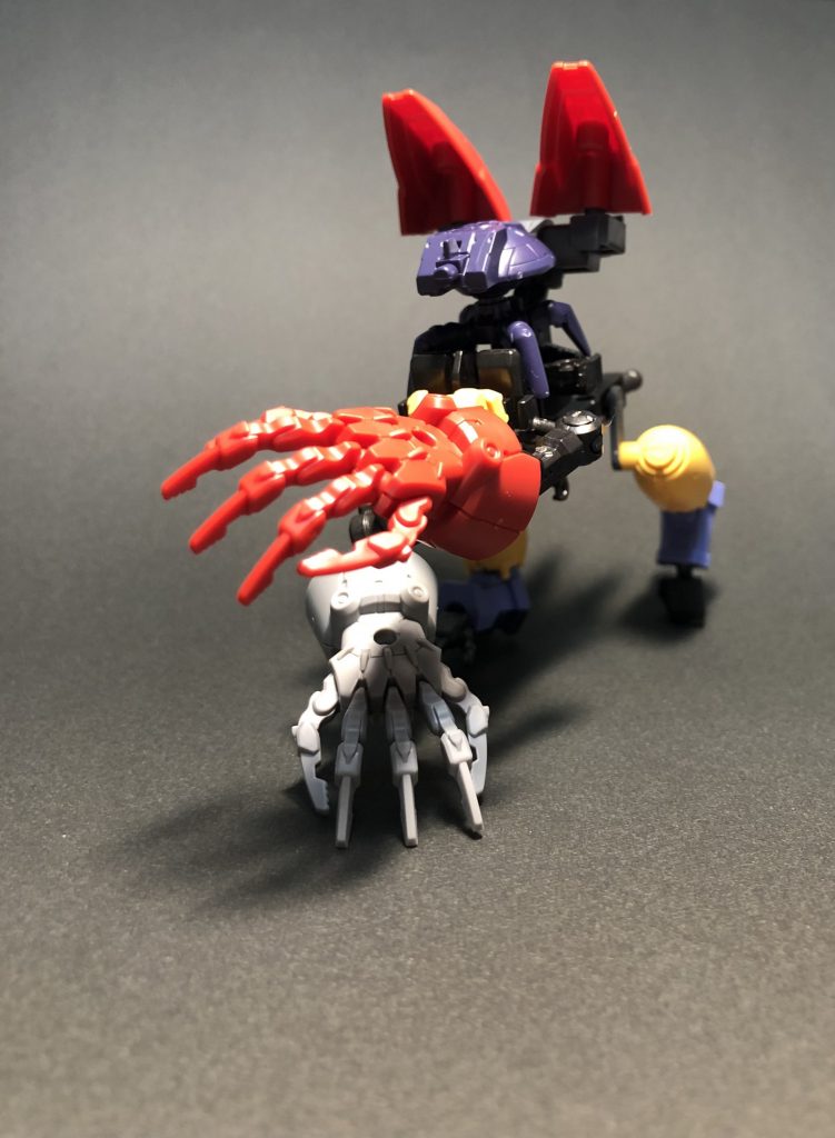 「ピキ!ピキピキピキ!」(ロイロイ同士の音声通信時、人の耳にはこんな鳴き声に聞こえるとか(キモイ))