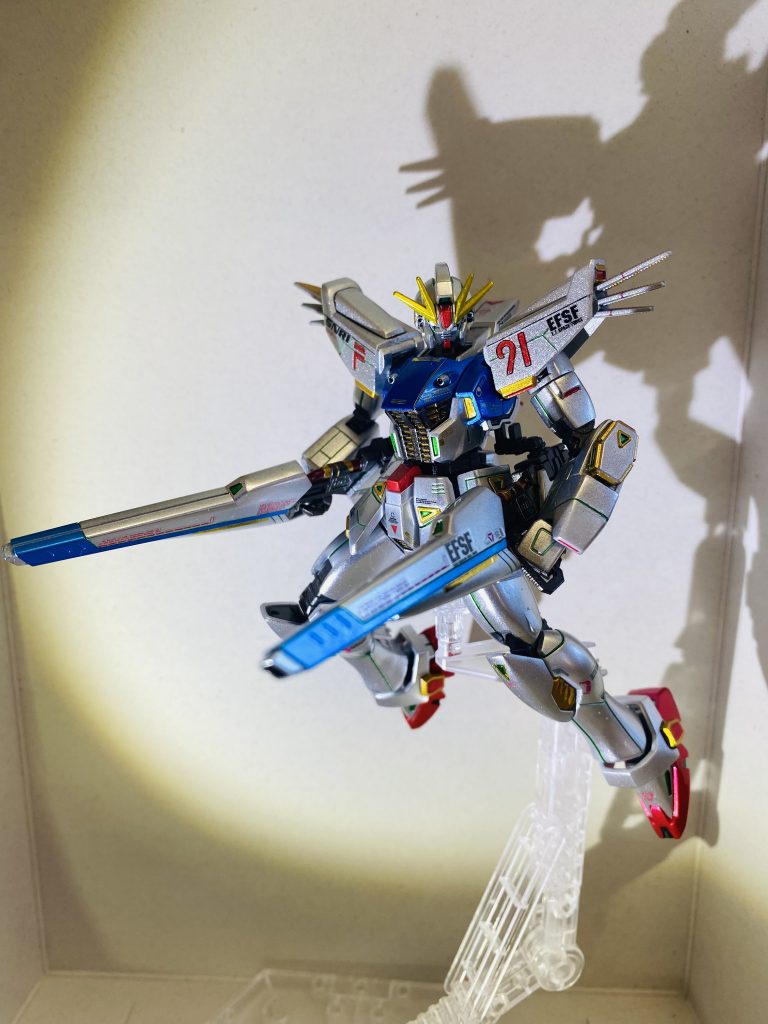 首を0.9ミリのばしました。