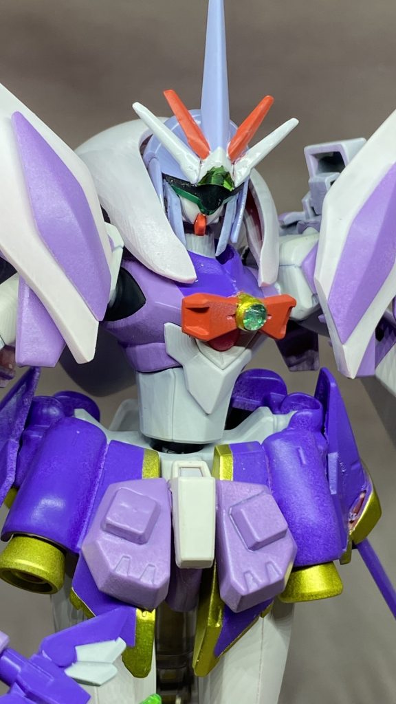 ボーナスパーツ的な感じで「魔法少女と言えば闇堕ち」→「闇堕ちと言えばマスク」ということでファルシアのフェイス部を使って闇堕ちマスクを用意しました。マスクの接続には「乾いてから貼れば貼って剥がせるのり」を使って着脱可能にしてます。