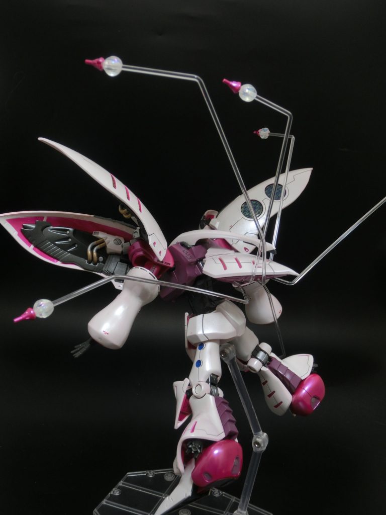 背面からの撮影です。ファンネルは自前のエフェクトパーツです。