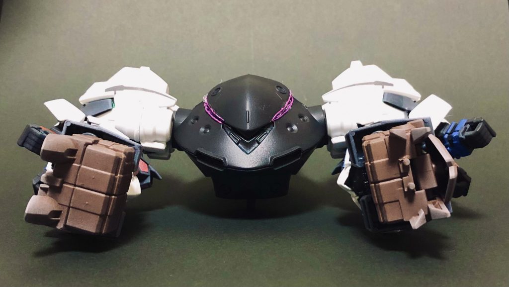 こちらが特殊兵装の、アーマーオプションならぬアームド(多腕)オプション「GORIKI(豪力)」💪💪💪💥💥