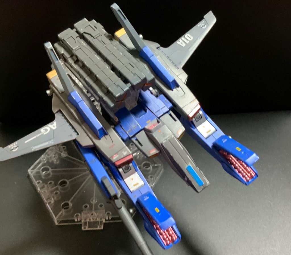 Gディヘンサーは現用航空機に近くする為、ミディアムブルーで