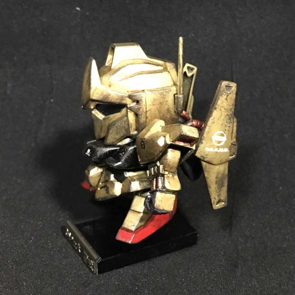 ひだりデカールはガンダムデカールのZZ編のヤツ