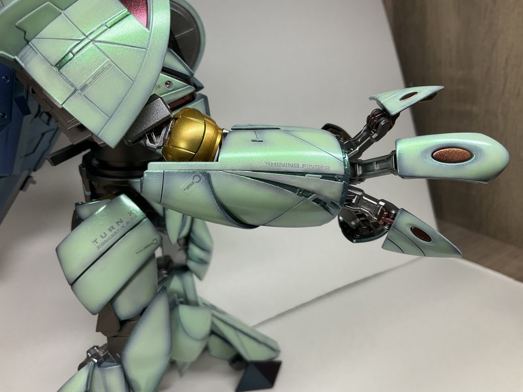 シール邪魔だったかも黒で再塗装した部分がいい感じに光ってくれてます