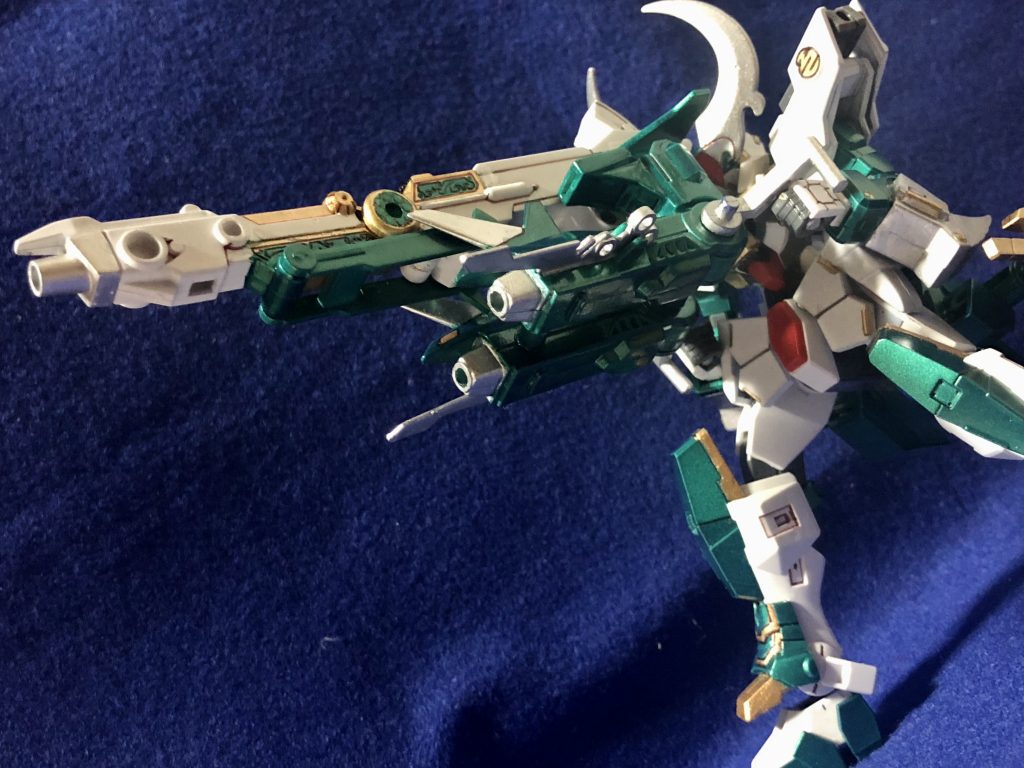 三つを連結させた三連央目牙対頭破主駄砲(トリプルオメガバスターキャノン)