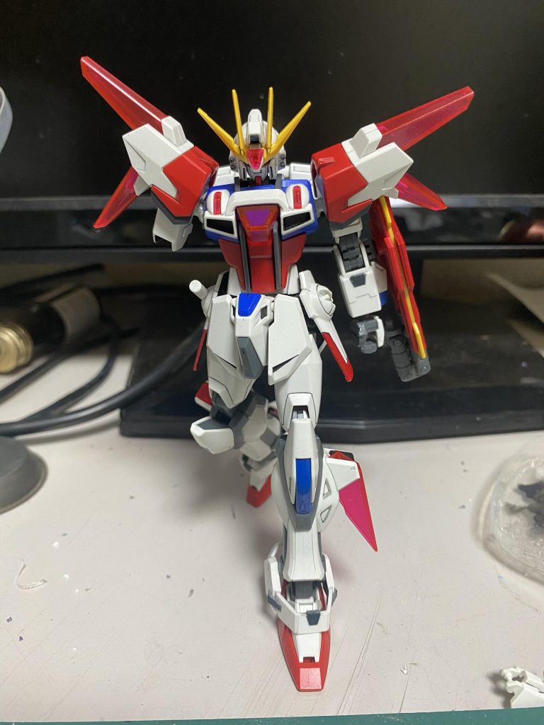 右腕をとって加工し、ギズやダメージを加えただけの簡単な処理しかしてません