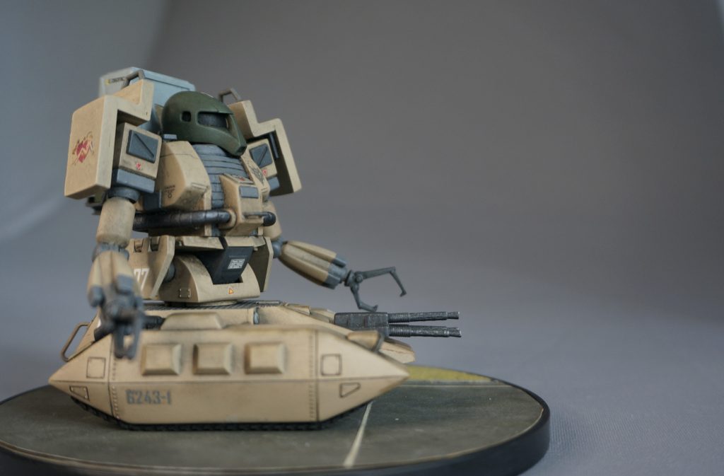 今回の改修にて追加したの下記の通り・市販パーツにて各部にロールバー・バンパー類追加・後部の荷台が構造的に全然「保たなそう」なので、H鋼を追加して補強・荷台にジャンクパーツを利用しコンテナ追加その後、マーキング追加・ウォッシング・ウェザリング施工でございます。マゼラベース部の前照灯のロールバーがお気に入りです。