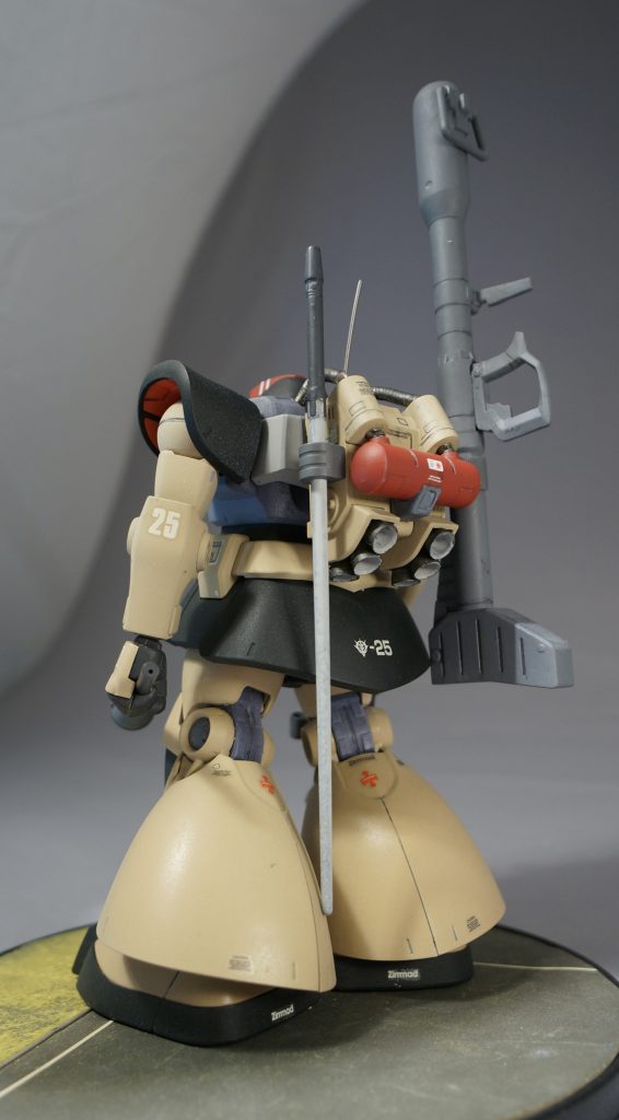 HGUCドムにMSVのバックパックを小改造ディテールアップ（バズマウント新造、モビルスプリングに換装、バーニアの縁削込み等）してポン付です。