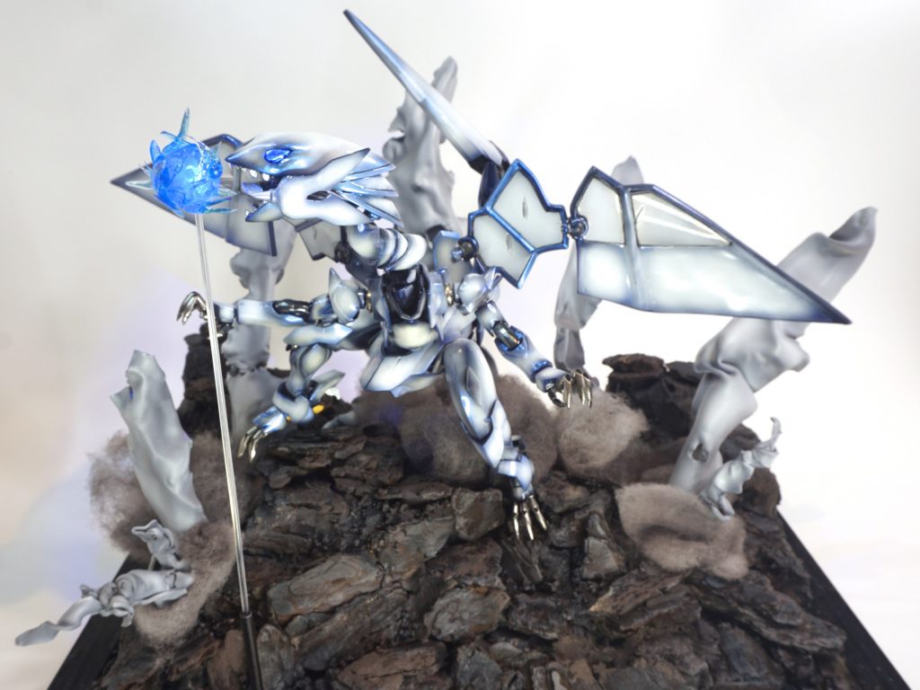 お気づきの方もいるでしょう。左右完全に対称に作れなかったので、表情が若干異なります。