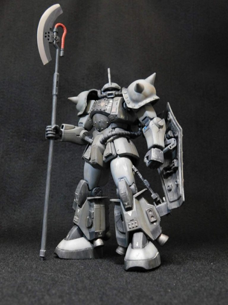 ジャイアントヒートホークは1/100のヒートホークを流用しました。スティック部分を連結したり分離したり出来ます。これは連結状態。