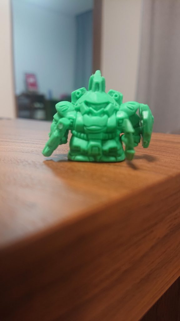 もともとの状態。 こんなに可愛いサザビー他にあります?というかこれサザビーに見えます?(笑)