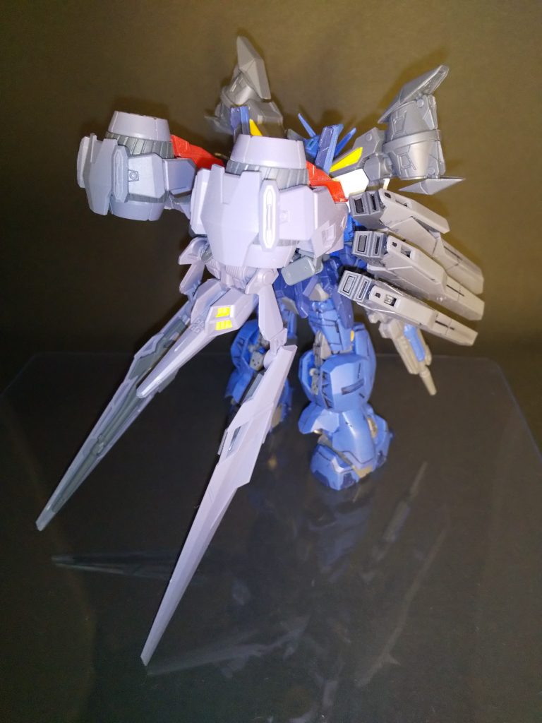 アサルトブースターのスラスターウイングを高機動ブースターに変更してます