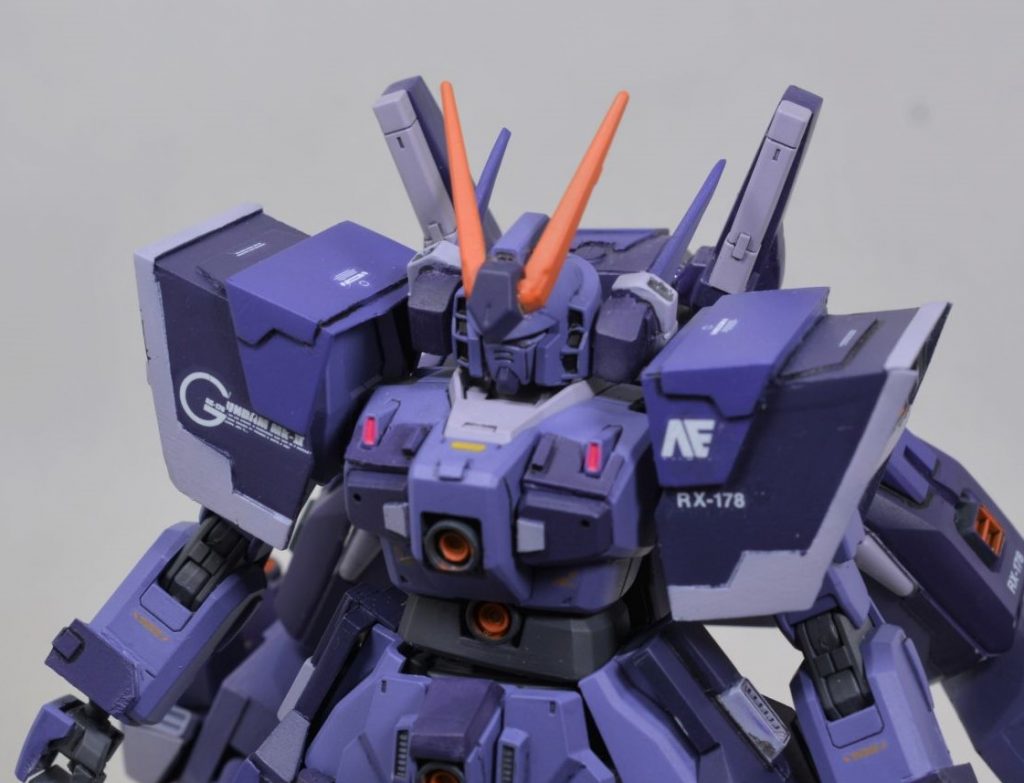 バルカンポッドの位置にはサイコブレードと同様の機能を持つサイコウェーブ送受信装置を付けました。サイコミュ兵器との同調率を高めます(という設定)