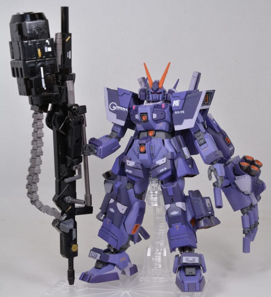 最後は長物を持たせたお約束のポーズで。全体的なイメージは、FAガンダムMk-Ⅱ+サイコガンダムです。なんとかゼットコン期間中に完成して良かった…^^;