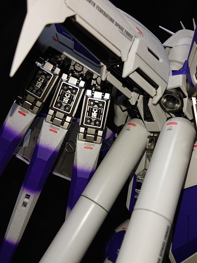 ただ、質感は本当に金属製の様になりますね。非可動部分や触らない箇所には、良い塗料だと思います。