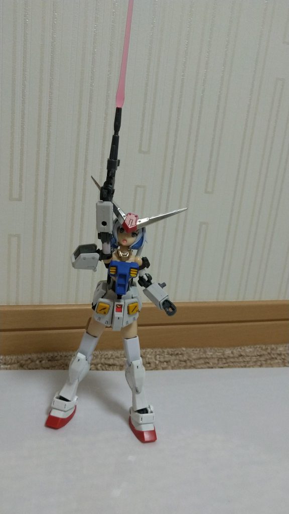 そして「ガンダムちゃんラストシュートっ！！」流石に腕と頭を無くすのはどうかと思ったので、肩とメインカメラ、ツインテールの消失でダメージを表現。今回はこれで終わろうと思います。最後まで見ていただきありがとうございました！